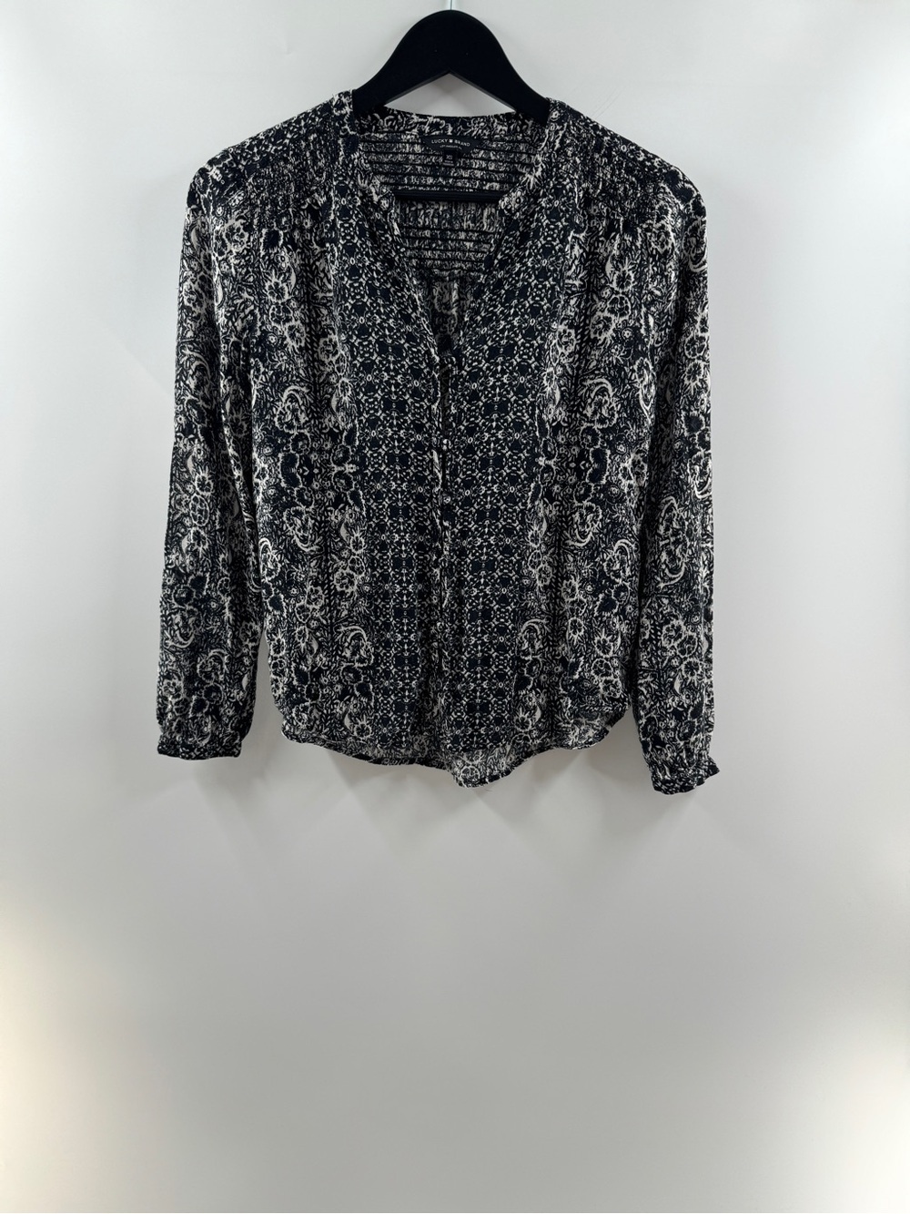 Lucky Brand Printed Button Up V Neck Top – Women’s XS